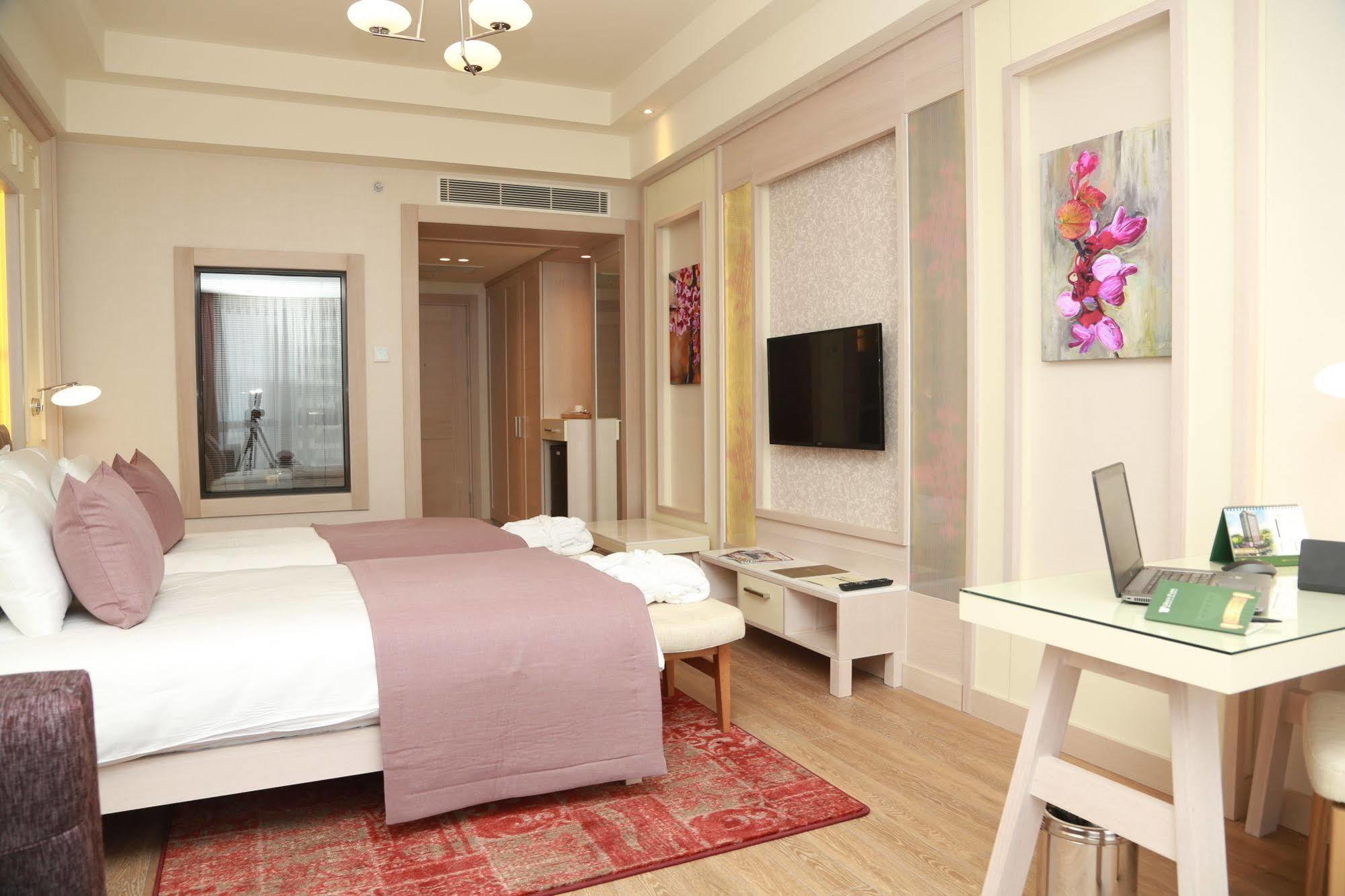Otel The Park 5*