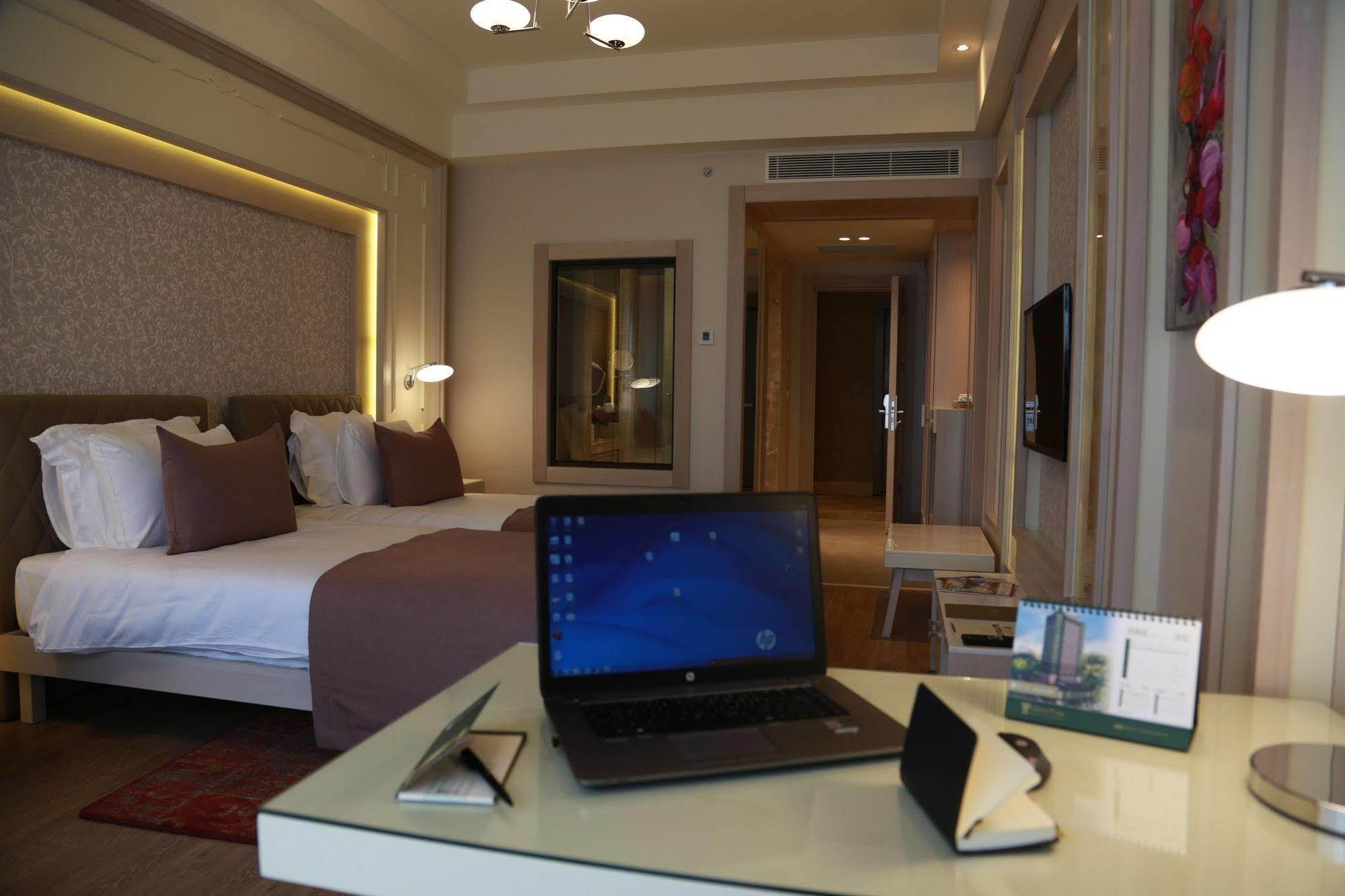 Otel The Park